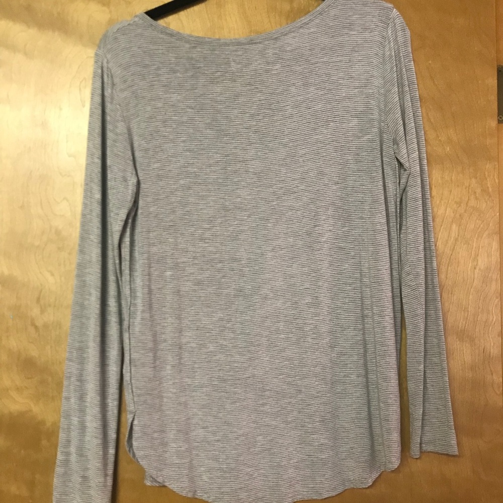 Grey long sleeve shirt